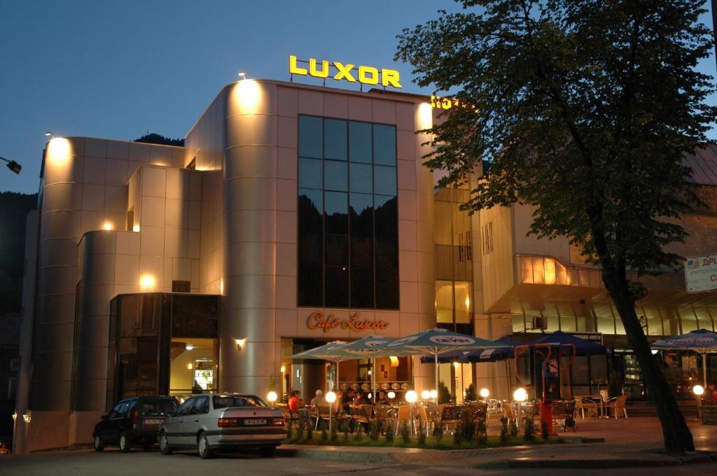 Luxor Hotel Smoljan Exteriér fotografie