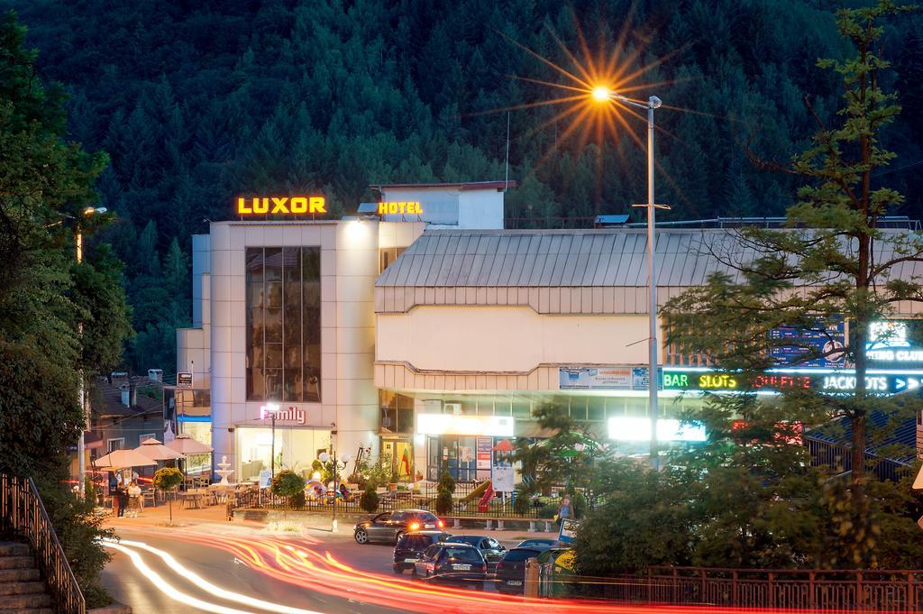 Luxor Hotel Smoljan Exteriér fotografie