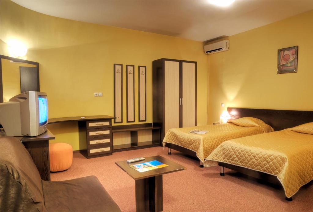 Luxor Hotel Smoljan Pokoj fotografie